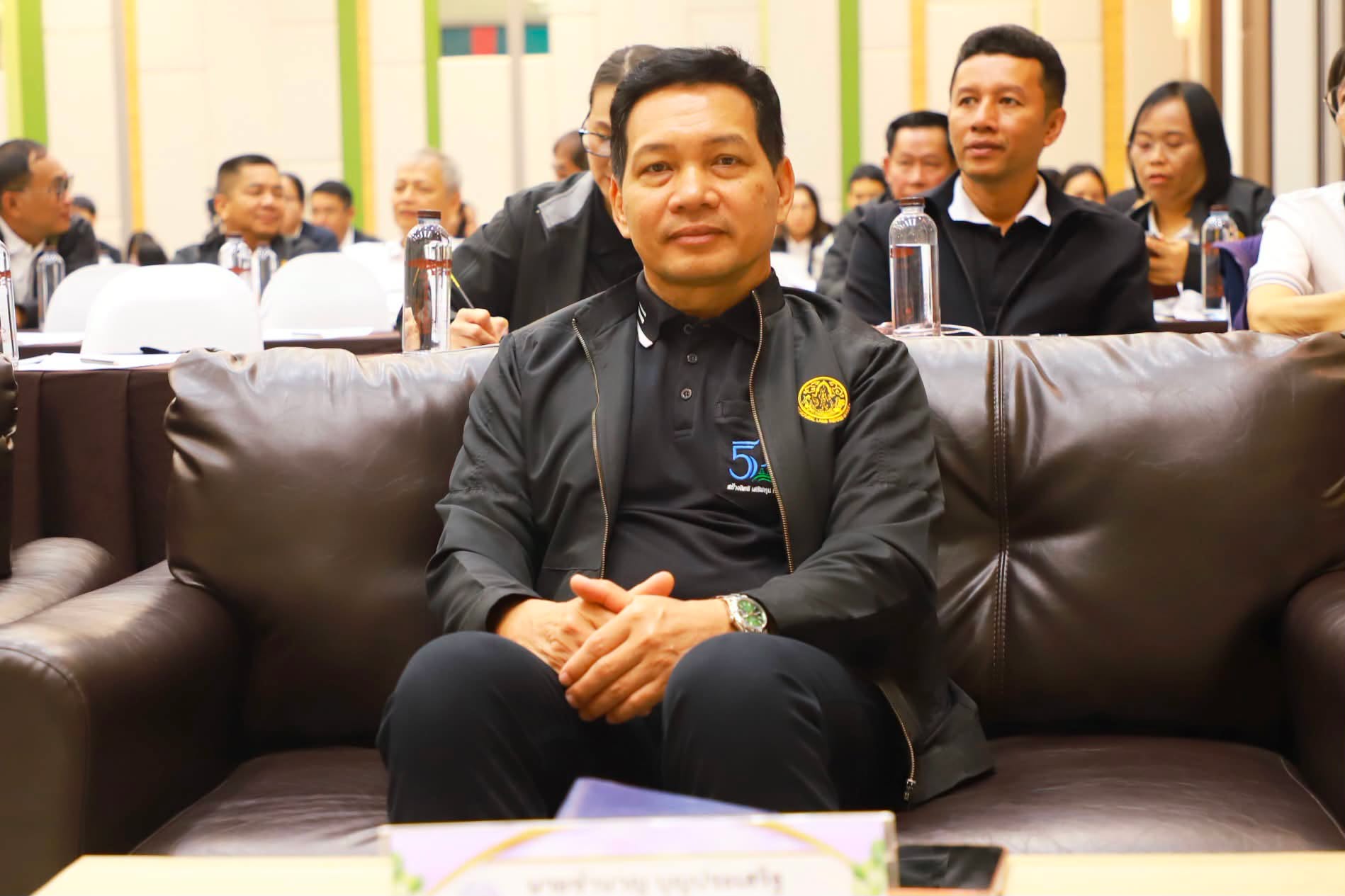 title - รองเลขาธิการ ส.ป.ก. ปิดโครงการสัมมนาฯ เดินหน้ายกระดับงานจัดที่ดิน-กองทุนฯ มุ่งเป้าขับเคลื่อนการดำเนินงานปี 2570